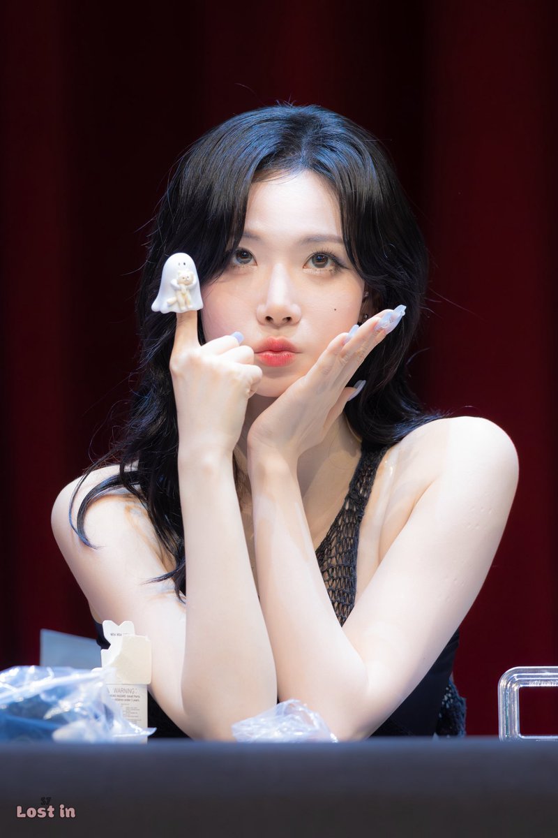 LostinNaky's tweet photo. 260605 팬 사인회

#트리플에스 #tripleS #나경 #김나경
#トリプルS #NAKYOUNG #S7 https://t.co/6WXsApR5ds