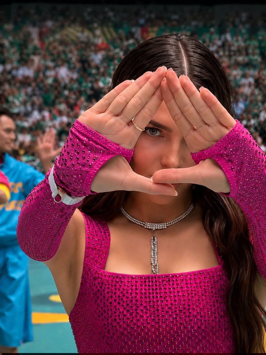 ElFedeyo's tweet photo. Beli tiene los ojos 👀
Más hermosos del mundo 
Que mostrar solo uno, BASTA 😘
@belindapop https://t.co/Tynq0lEnm2
