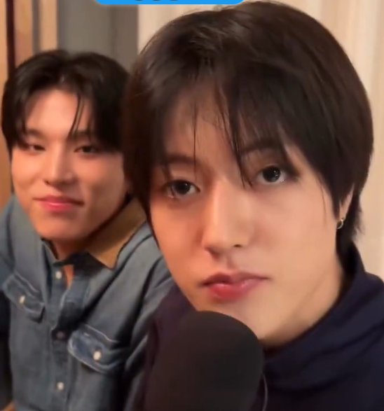 wolfttun_'s tweet photo. kinikilig sya ih 😭😭 jeongwoo ano baa https://t.co/3Hw1qMwHvr
