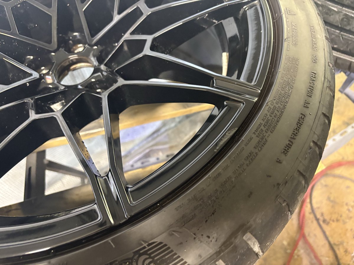 919active's tweet photo. ブラックホイール傷修理です。
八王子市のお客様からご依頼頂きました。 https://t.co/d6qSBcPWq5