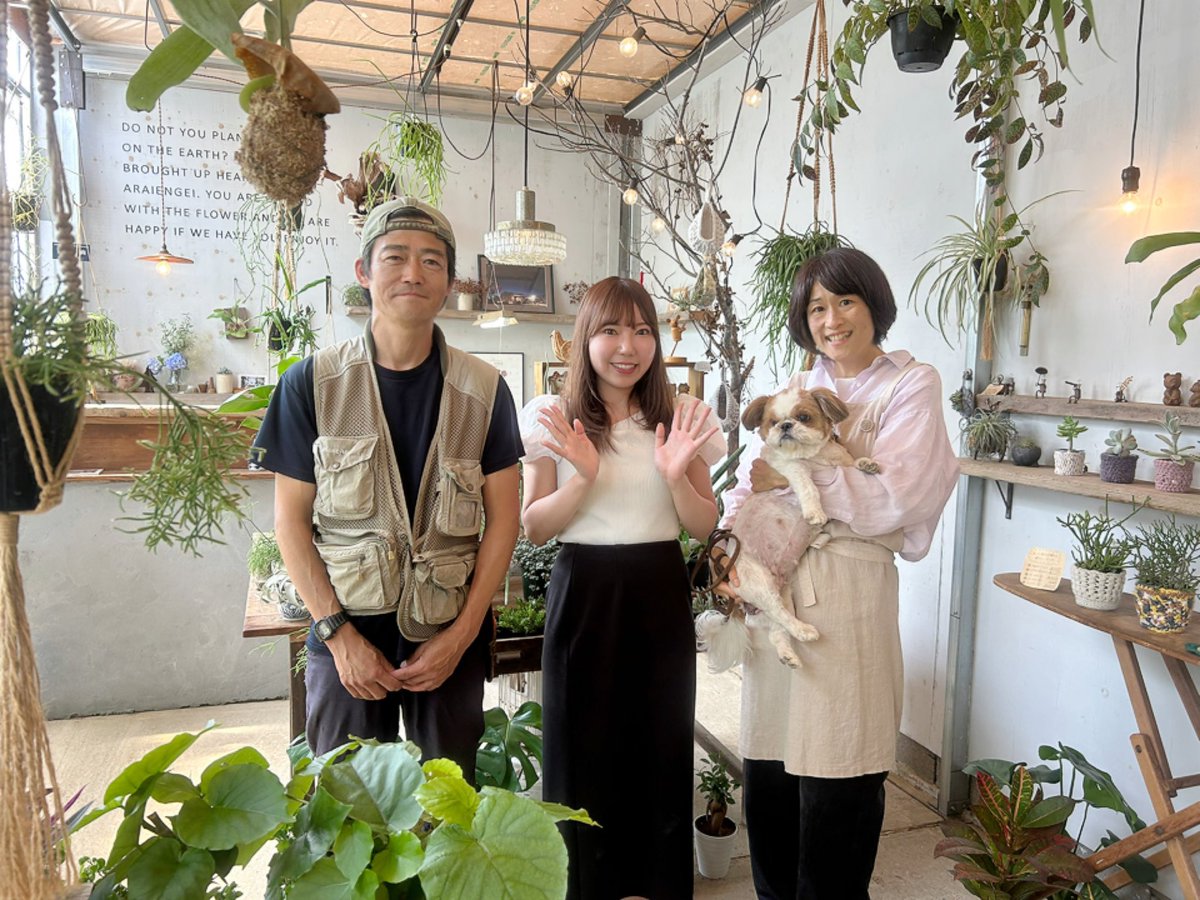 goingmywest's tweet photo. 磐田まちめぐりスクーピー🚙

磐田市富里の「新井園芸」より
新井さんとお届けしました🌷🍃

５０品種ほどの観葉植物や鉢花や多肉植物などを家族で生産業務をされています🪴
直売所もありガーデンが併設されています✨紫陽花がきれいに咲いてました🥳
癒しの空間ですよ🙋‍♀️

#まいうえすと
#なみへい https://t.co/fnrlNlbi5E