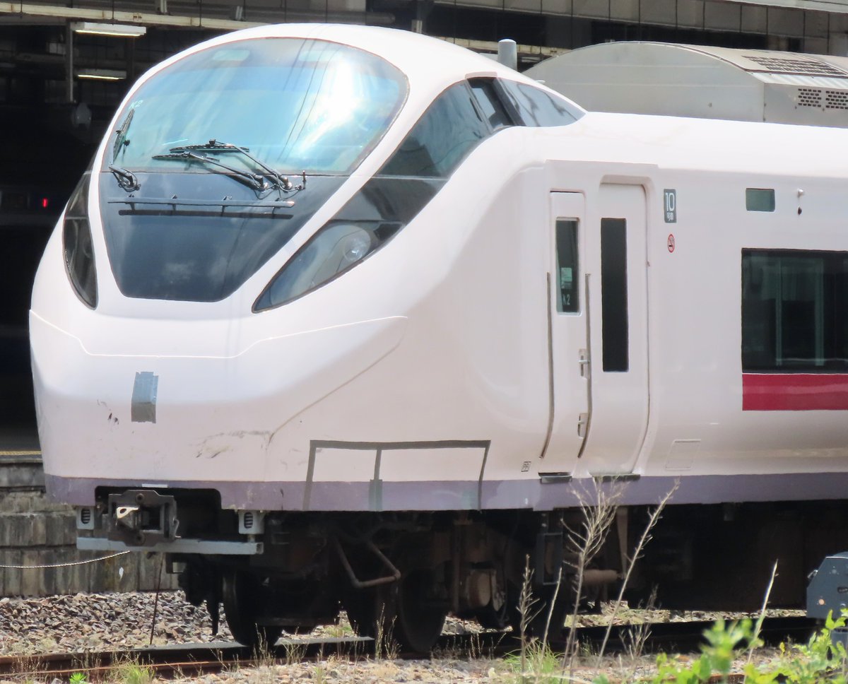 勝田駅の留置線に踏切事故に巻き込まれたE657系K2編成の一部が修復され