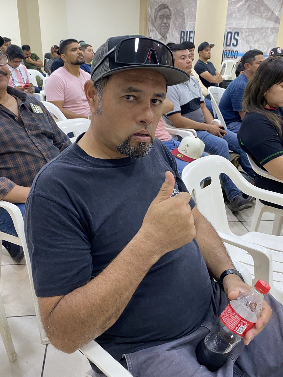 Frenteseccio62's tweet photo. 🔉Siguiendo el ejemplo y liderazgo de nuestro secretario general nacional, don @CarlosPavonC reafirmamos que la sindicalización fortalece la unidad,
#UnidadSindical #CarlosPavónCampos #SeguridadYCompromiso #DistritoFresnillo https://t.co/pHgZYkcOei
