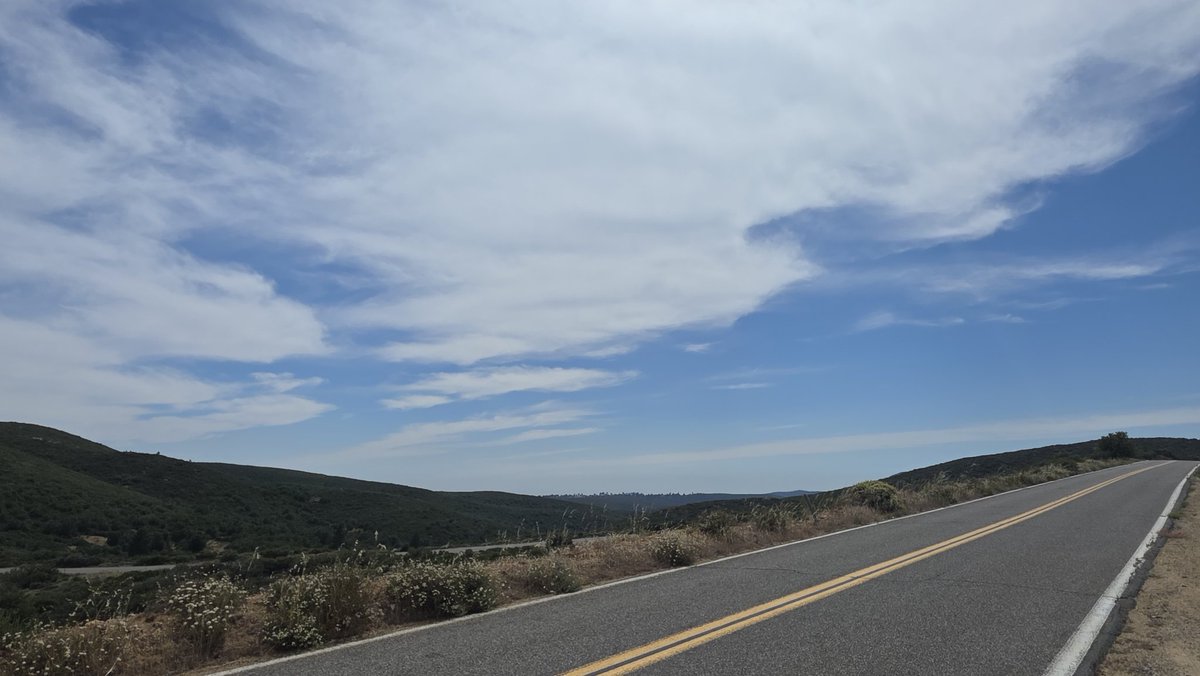 PRIFIRE5150's tweet photo. Mountain and desert days.. #preventation #fireseason26 #wildfirestandby https://t.co/q3GVtmN6TO