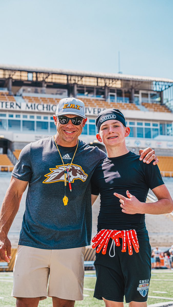 Colton_Whitmer's tweet photo. Had a great time at WMU Football Youth Camp
@CoachLT_WMU @coachwaltbell @CoachKPerk @CoachMcHugh_ @FBUcamp @FBUAllAmerican @borntocompete @CoachBenReaves @MiltonEagles_FB https://t.co/jIx8rxhvtM