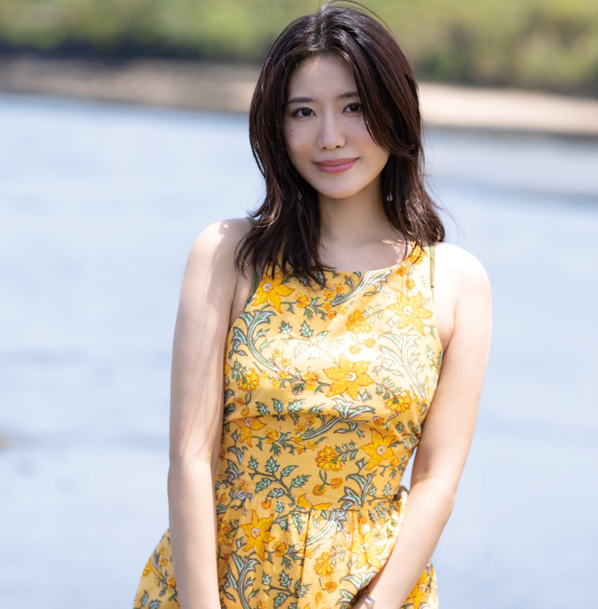 REbeccaTheSales's tweet photo. 7月9日発売、神宮寺ナオちゃんの新作予約開始!!

貴婦人のように上品で優雅な佇まい、艶めく髪と抜群のプロポーションを誇る美女!

「Nao3　Yellow Mellow Days・神宮寺ナオ」
���定チェキ付予約受付中!
BD https://t.co/EXU49BkfAo
DVD https://t.co/GYDyVZQU8F
@nao_jinguji
#神宮寺ナオ
#REbecca新作 https://t.co/NF89Lhe30D