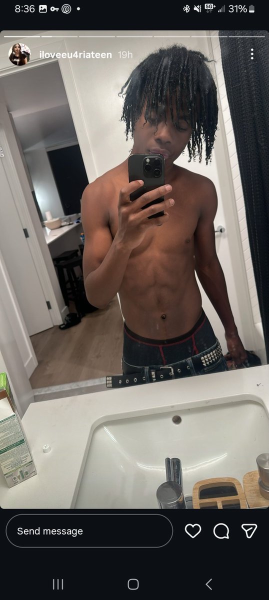 CaillouSupport's tweet photo. Nigga this cant be real... https://t.co/IAPxAB4KPt