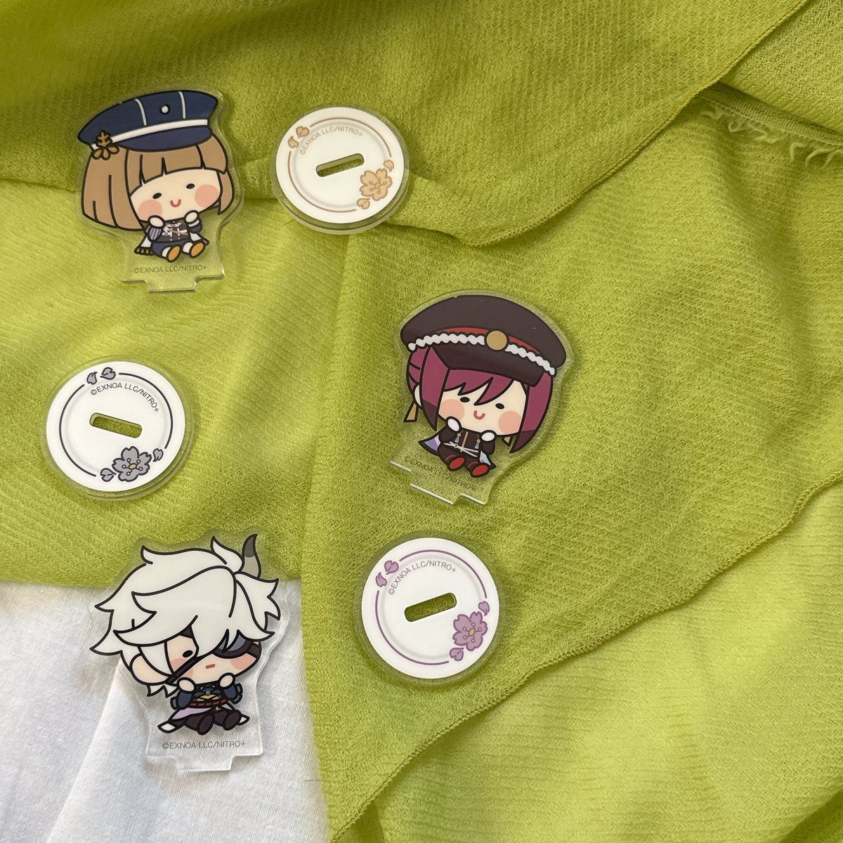Freedom_0514's tweet photo. 外出許可出たからアクスタ買えた🙌😭💕💕

かわええっっっっ！！！！！😭🌸🌸🌸 https://t.co/WUtKyT413G