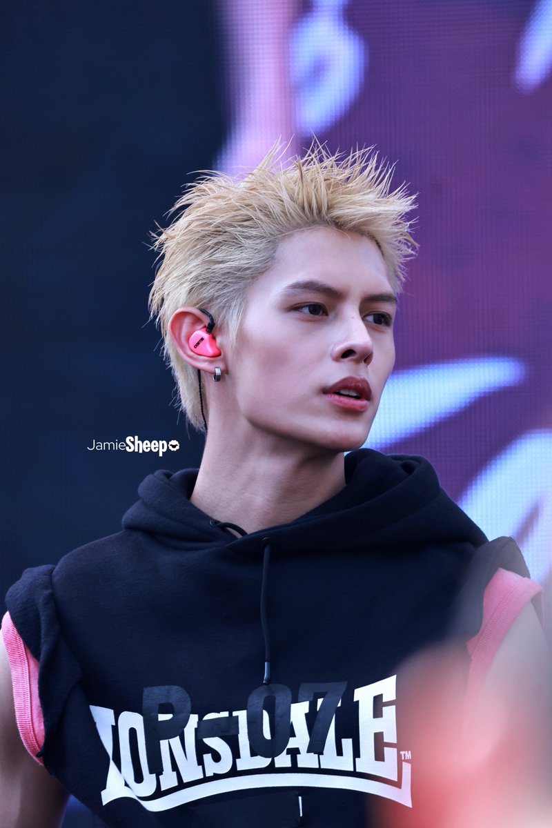 JamieSheep1014's tweet photo. 260612 KT광화문 
No need to go to the Louvre — my masterpiece is right here

#BlondeJames
#제임스 #JAMES #赵雨凡 
#CORTIS #코르티스 https://t.co/PNmHlFnEyE