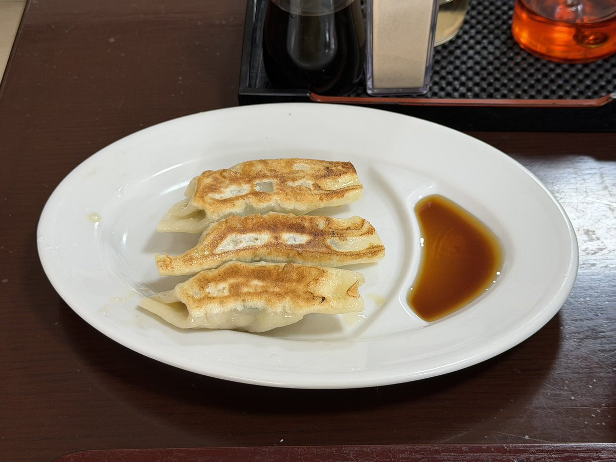 tychan_e29's tweet photo. 生姜焼き定食と餃子🥟 https://t.co/uxjX3En7p0
