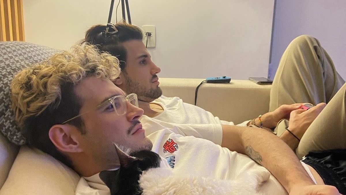 quietmilas's tweet photo. feliz dia dos namorados 💌💐 https://t.co/lJzsfTnXgL