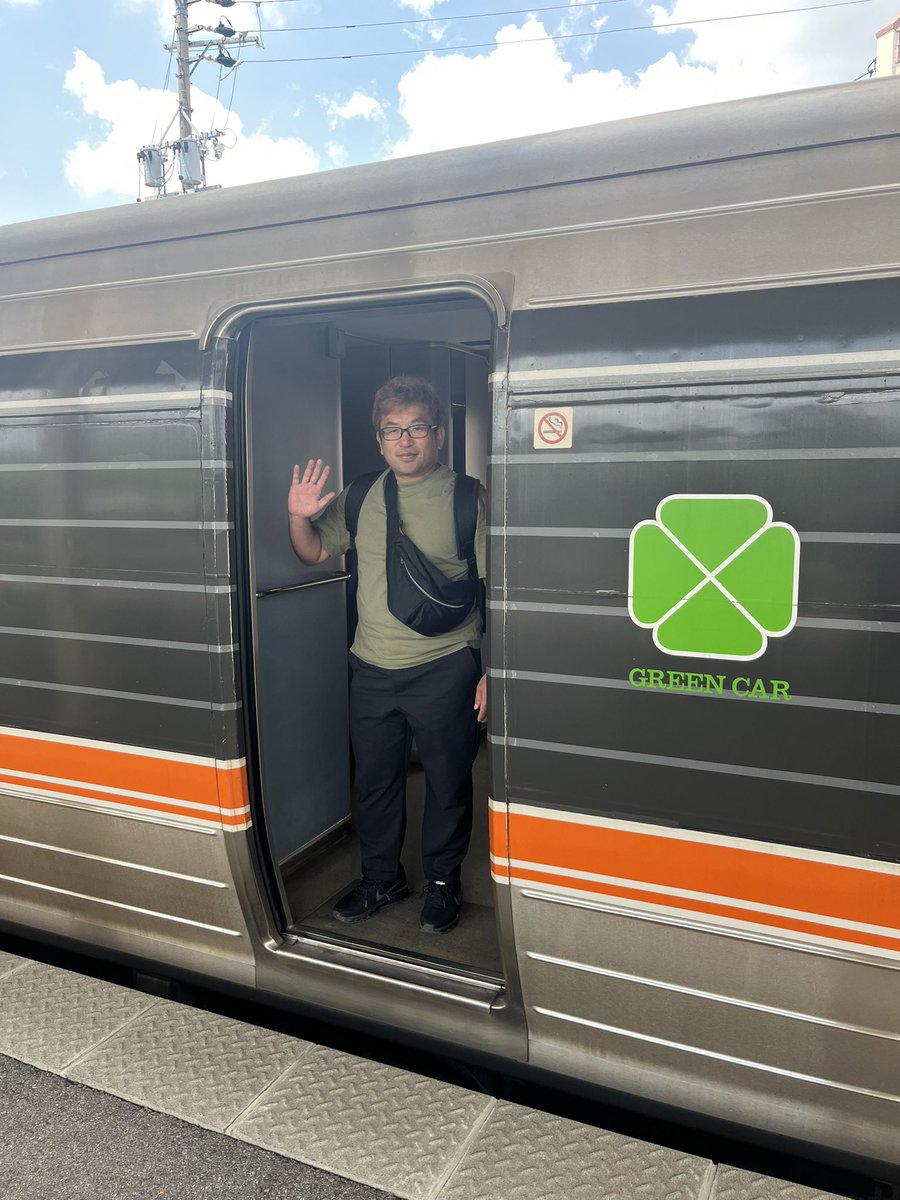 maedaya_olive's tweet photo. 今回は塩尻まわりで

行くぜ加古川🚃

日本一狭いと言われている駅中立ち食いそば屋、桔梗の山菜天ぷらそば最高にうまし😋 https://t.co/oYyUAmSe26