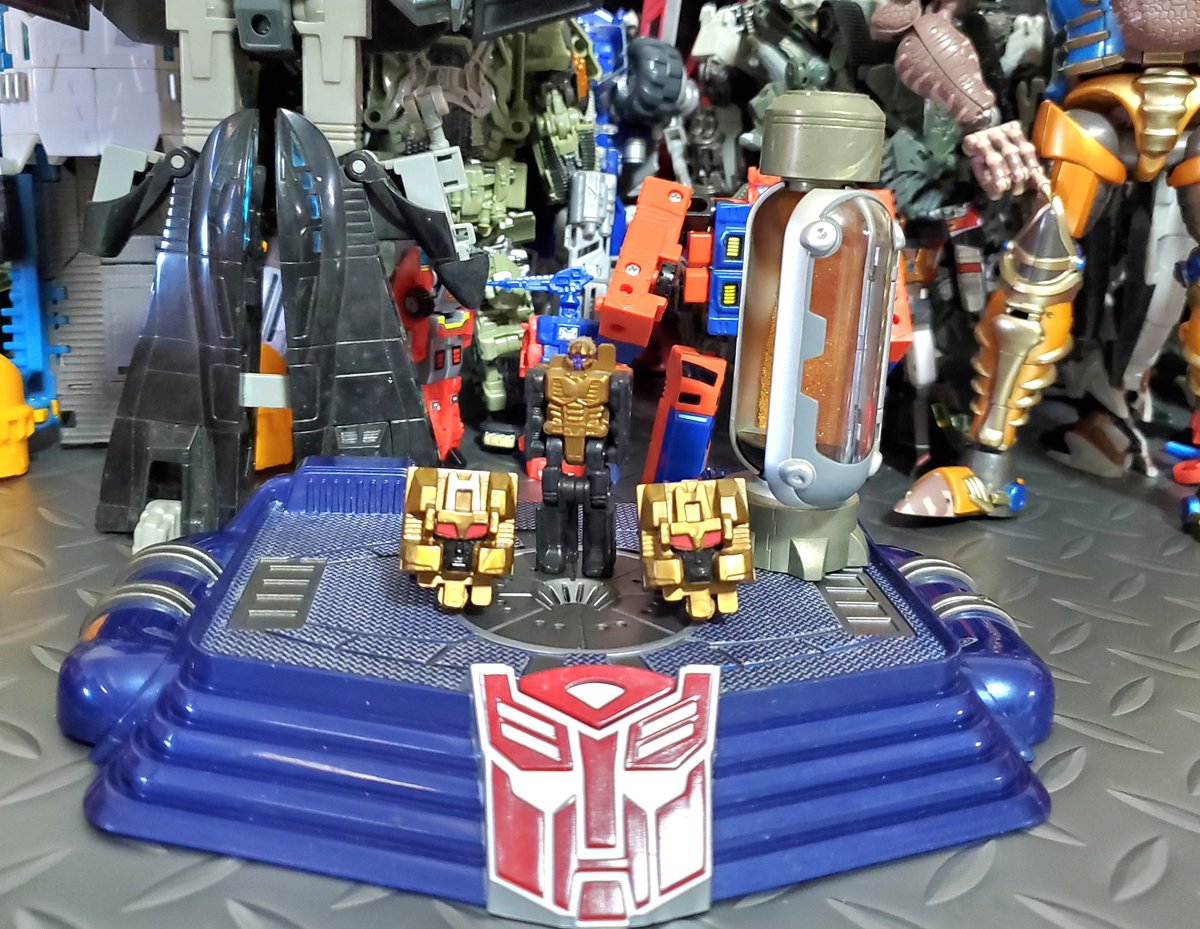 やっと出て来たG1ブラックザラック本体の遊ぶ用3体目(未開封合わせたら 