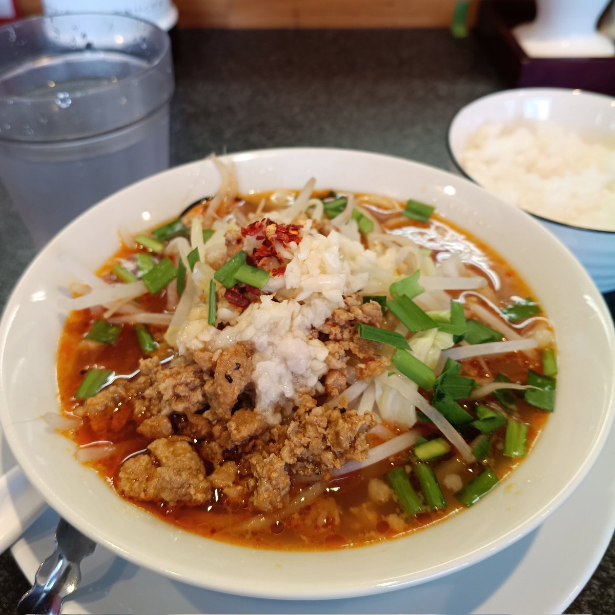 kosuke351's tweet photo. 本日は蒲郡で打合せ
ってことで久しぶりの台湾らーめん
(⁠・⁠∀⁠・⁠)ｳﾏｰ
#麺屋しずる
#しずる満タン https://t.co/nU5cR7QBFM