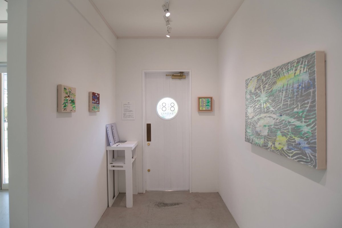 8cho8ma's tweet photo. 田野勝晴展「キキとブーバ」 2026.5.30sat-6.14sun 12:00-17:00｜8cho8ma gallery
「自分がやろうとして失敗しブレていた部分の振り幅が減り、クリアになりはじめた展示だと感じています。技法やモチーフを大きく変化させながらどこまで同じコンセプトを全体に反映させられるか試みています」 https://t.co/B1Wv9D5dHP