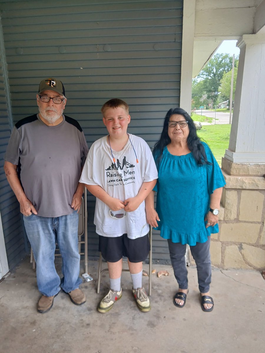iamrodneysmith's tweet photo. Braden of Arkansas City, Kansas who is taking part in our 50 yard challenge  is back in action with a new lawn ! https://t.co/R3AQSrfL6n