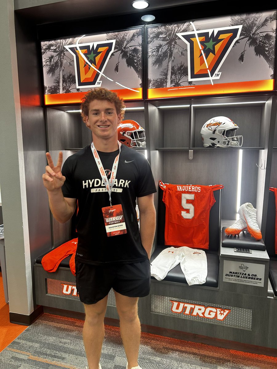 houston_shaw5's tweet photo. Incredible time at @UTRGVFootball today! Thank you @CoachGHenderson for having me out. I can’t wait to be back!
@CoachTBush @CoachRegalado 

@RossRoby1 @Shaun_Rut @HP_ThePark @AthleticsHP @JmFireUp_ @RecruitsCenTex https://t.co/oqyGJacHN7