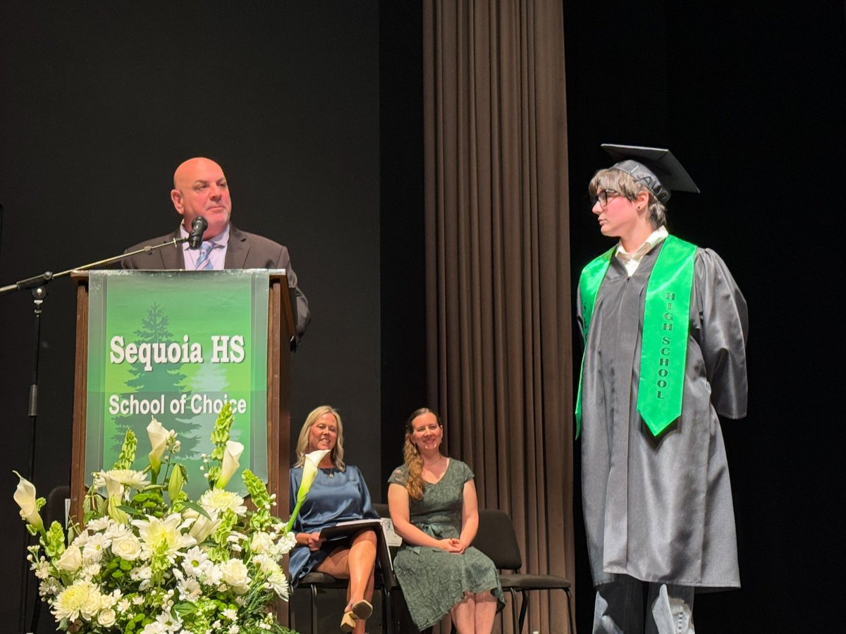 DrIanBSaltzman's tweet photo. Tonight we celebrate the Sequoia High School Class of 2026 and all they have accomplished! 💚🎓 

This milestone reflects the hard work of our students and the unwavering support of the families and staff who helped them reach this moment.

#TogetherWe #WeAreEPS https://t.co/6r3Wwvi3ii