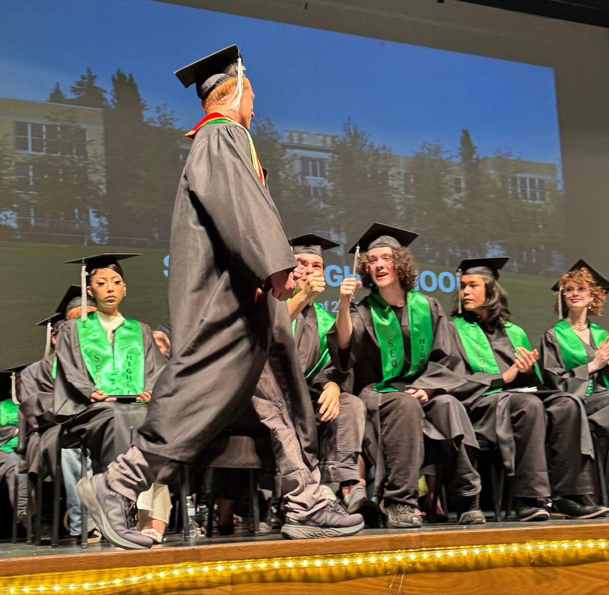 DrIanBSaltzman's tweet photo. Tonight we celebrate the Sequoia High School Class of 2026 and all they have accomplished! 💚🎓 

This milestone reflects the hard work of our students and the unwavering support of the families and staff who helped them reach this moment.

#TogetherWe #WeAreEPS https://t.co/6r3Wwvi3ii