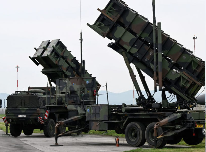 jacksonhinkle's tweet photo. 🇺🇸 Patriot missile shortage exposes US impotence as security guarantor – ex-DoD analyst.

The US’ inability to deliver the Patriot missiles it promised to allies does not bode well for its reputation, former US Department of Defense analyst Karen Kwiatkowski tells Sputnik. https://t.co/QpI82pPQDr