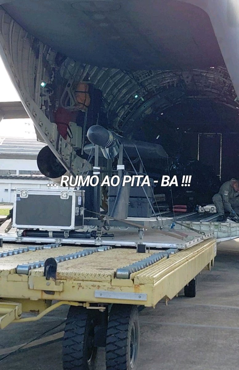Trotes936897's tweet photo. New Brazilian drone from BRVANT that closely resembles the Geran-2 being loaded onto an Embraer C-390 Millennium of the air force. The Brazilian drone industry is advancing at an extremely rapid pace. 

Source: BRVANT on LinkedIn. https://t.co/ywySPKS0ei