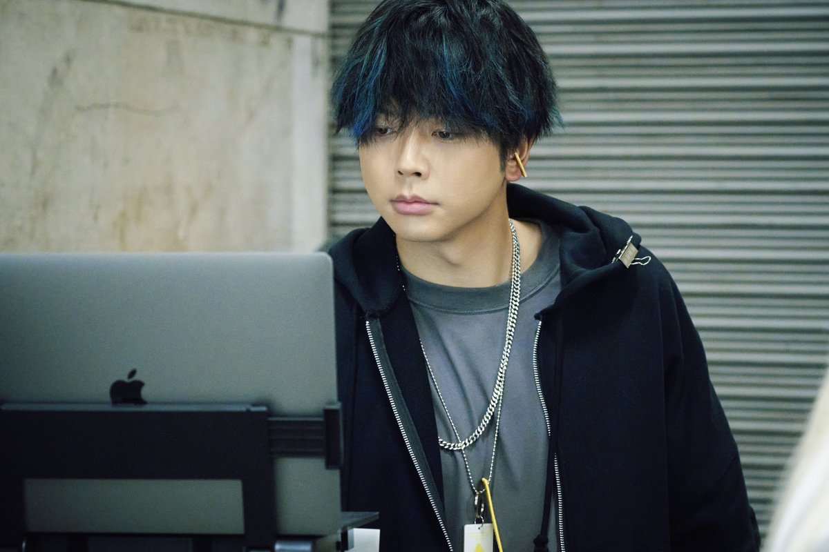 ZOZO_Yahooshop's tweet photo. ＼🚨販売終了まで残り3日🚨／

【Yellow by TAKAHISA MASUDA】

撮影時のオフショットをお届け💛
特設ページに使用するカットも自分で決めるまっすー🫰

お見逃しなく👀🔥

🔗https://t.co/gArL7uR1bS

📅販売期間：6/15(月)11:59まで

#増田貴久 #YellowbyTAKAHISAMASUDA #takahisamasuda #ZOZOMASU https://t.co/zAAcpOE7PN