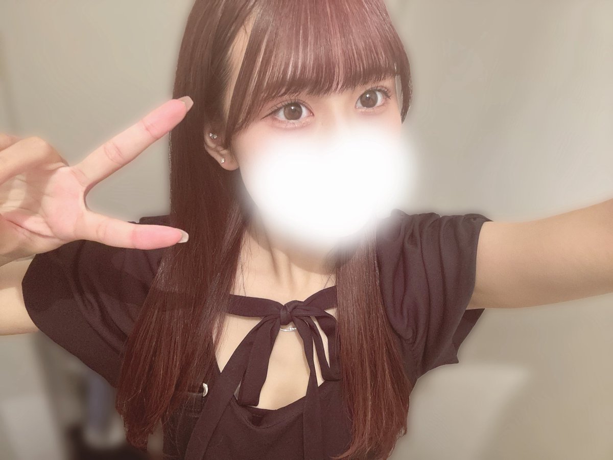 _rina_166's tweet photo. おはようございます☁️

このあと 13:00-21:00 出勤します👣⸒⸒

🈳13:00- あります◎ お誘い待ってるよ➰💜 https://t.co/jBALxQvxGB
