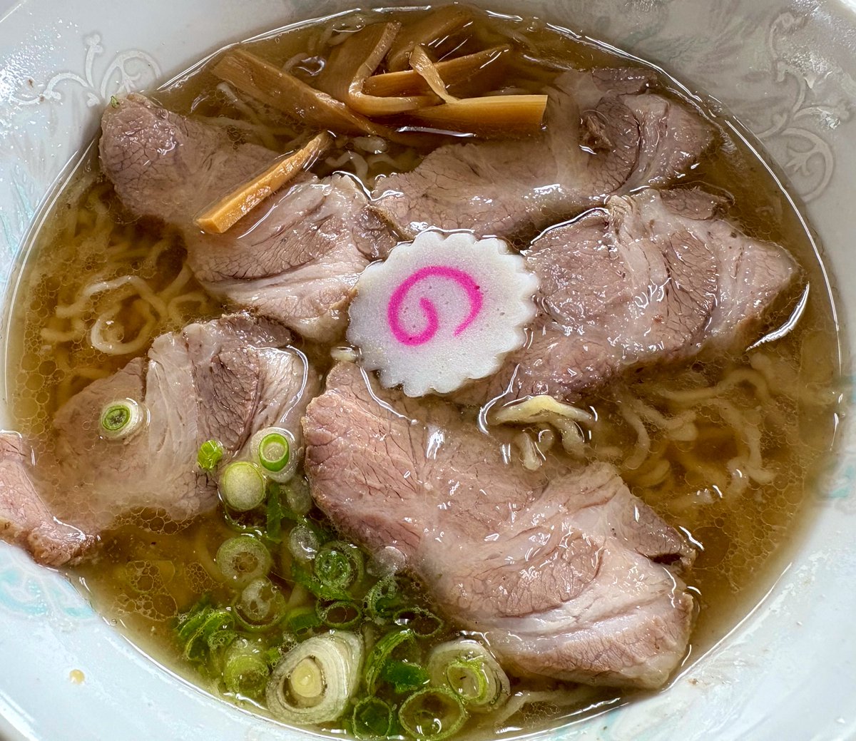 er34aopyonn's tweet photo. 米沢市「川井食堂」の
チャーシュー麺🍜

めっちゃうめかった〜🎵
ここのラーメン大好きで
定期的に食べにきてます✨
ヽ(´▽｀)/💖 https://t.co/C9vGc1Z39R