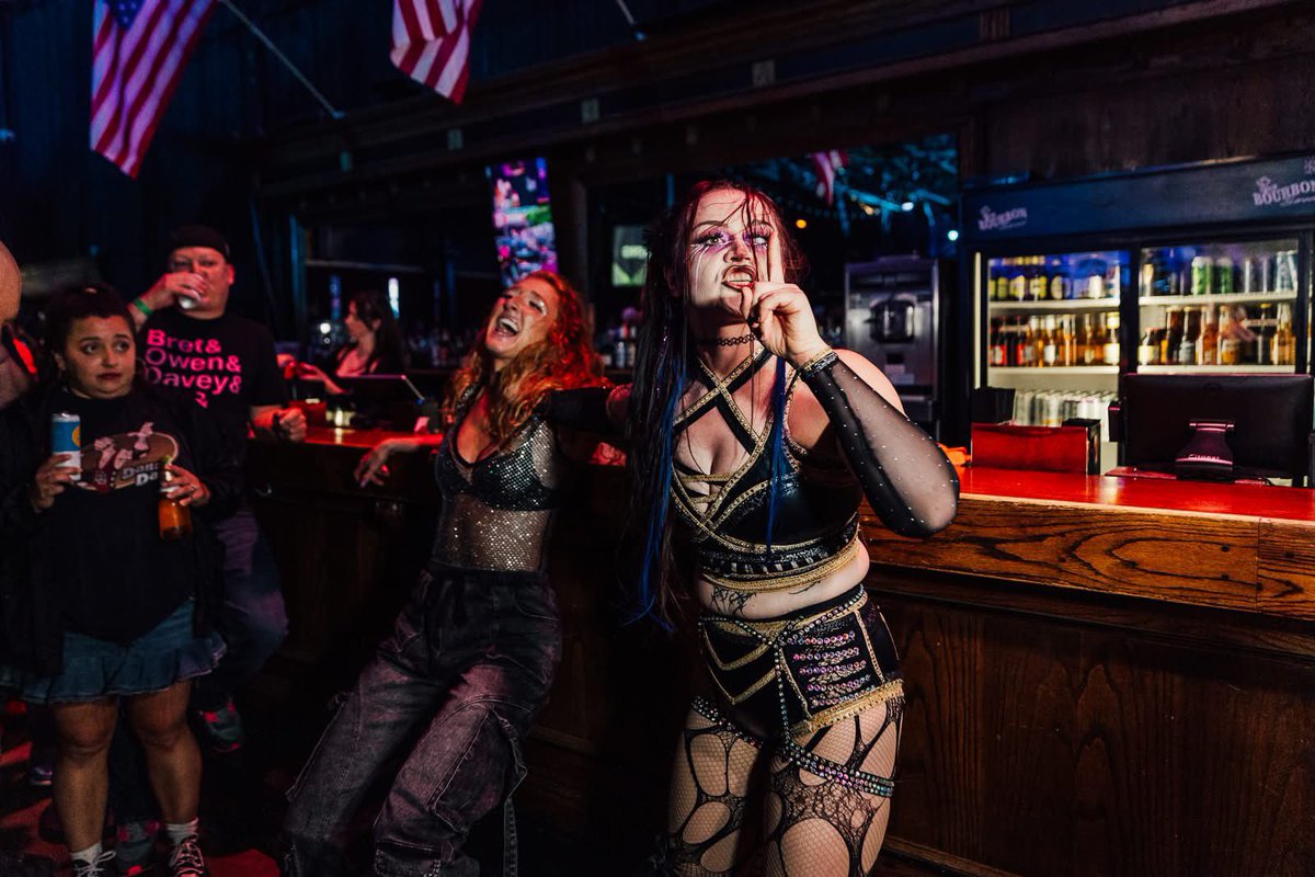 AAWPro's tweet photo. #AAWHomecoming: BOURBON STREET FIGHT - Maggie Lee vs. Blair Onyx

AAW Homecoming
May 22, 2026
115 Bourbon Street
Merrionette Park, IL 

Catch the replay at https://t.co/hLe08ELetT

👥: @justmaggielee / @blairxyno 

📸: slingbladephoto 
🏟️: @BourbonSt115 https://t.co/OO9qGIBNfD