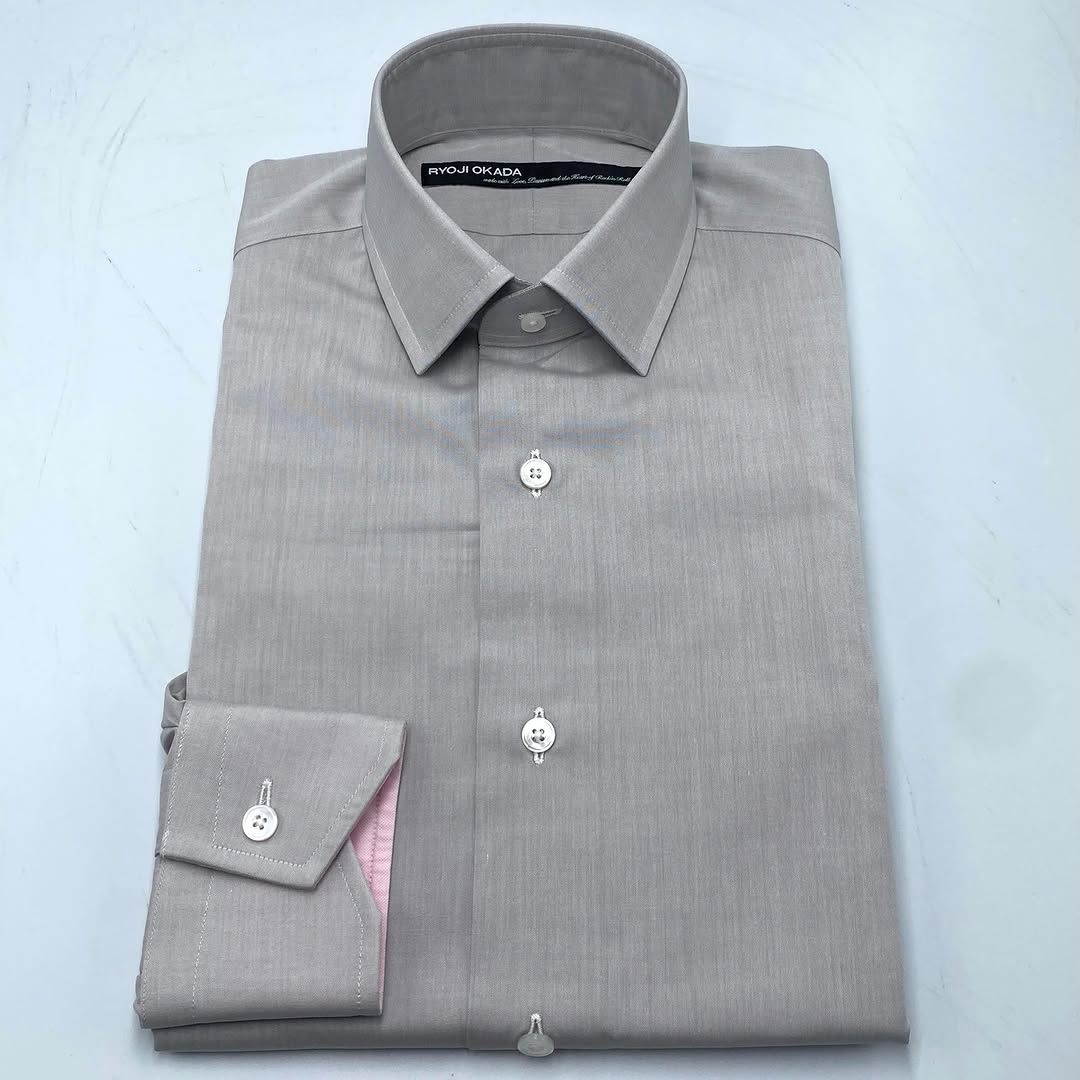 LoudGarden's tweet photo. Cool grey shirt

- Fabric by Canclini
- High neck short regular collar
- French front
- Noble single button cuffs
- Mother of pearl buttons
- Made in Japan https://t.co/OwyQrVFm6l