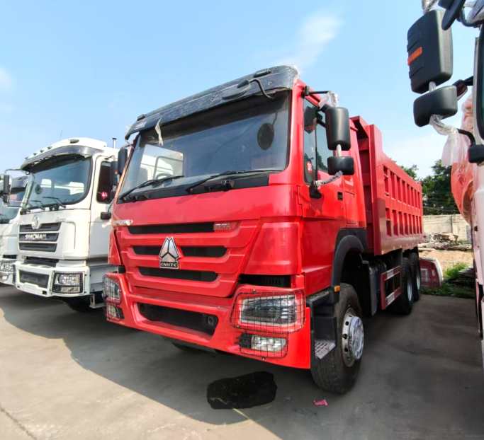 mieeauto's tweet photo. 🚛 Premium SINOTRUK HOWO 6×4 RHD Refurbished Dump Truck

✅ 371 HP Powerful WD Engine
✅ Rated Load: 12,270 kg
✅ Cargo Box: 5600×2350×1500 mm
✅ Overall Dimensions: 8700×2550×3300mm
✅ 10 Brand‑New Tires (12R22.0)
✅ Euro III Emission Standard

📩 Contact MIEE Auto today! https://t.co/Z7XXrD7iZl