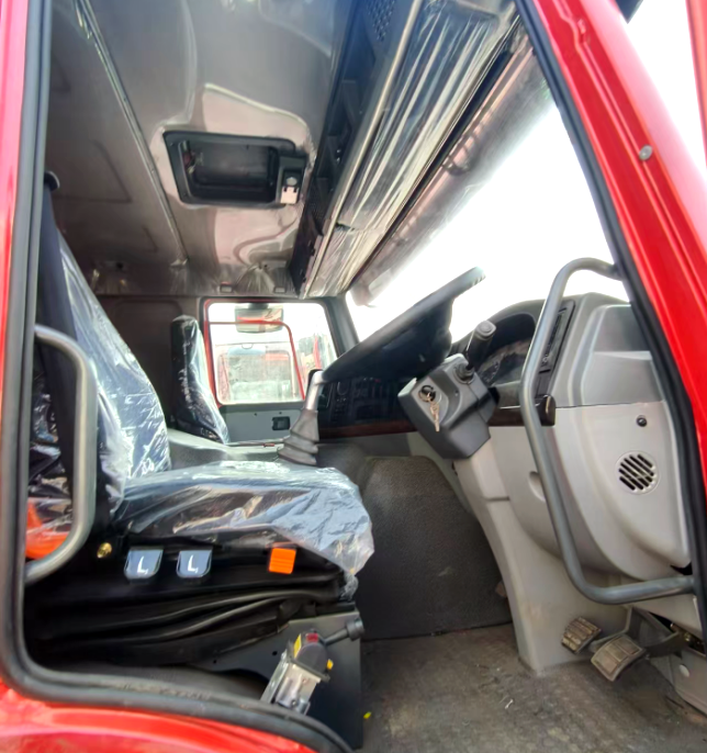 mieeauto's tweet photo. 🚛 Premium SINOTRUK HOWO 6×4 RHD Refurbished Dump Truck

✅ 371 HP Powerful WD Engine
✅ Rated Load: 12,270 kg
✅ Cargo Box: 5600×2350×1500 mm
✅ Overall Dimensions: 8700×2550×3300mm
✅ 10 Brand‑New Tires (12R22.0)
✅ Euro III Emission Standard

📩 Contact MIEE Auto today! https://t.co/Z7XXrD7iZl