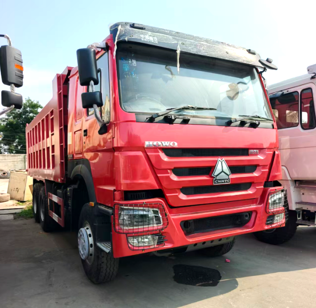 mieeauto's tweet photo. 🚛 Premium SINOTRUK HOWO 6×4 RHD Refurbished Dump Truck

✅ 371 HP Powerful WD Engine
✅ Rated Load: 12,270 kg
✅ Cargo Box: 5600×2350×1500 mm
✅ Overall Dimensions: 8700×2550×3300mm
✅ 10 Brand‑New Tires (12R22.0)
✅ Euro III Emission Standard

📩 Contact MIEE Auto today! https://t.co/Z7XXrD7iZl