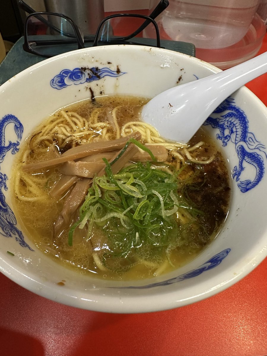 BBC_2410's tweet photo. 昼めし
オムライス＋半ラーメン
#萬龍 https://t.co/tXzcLTRJMl