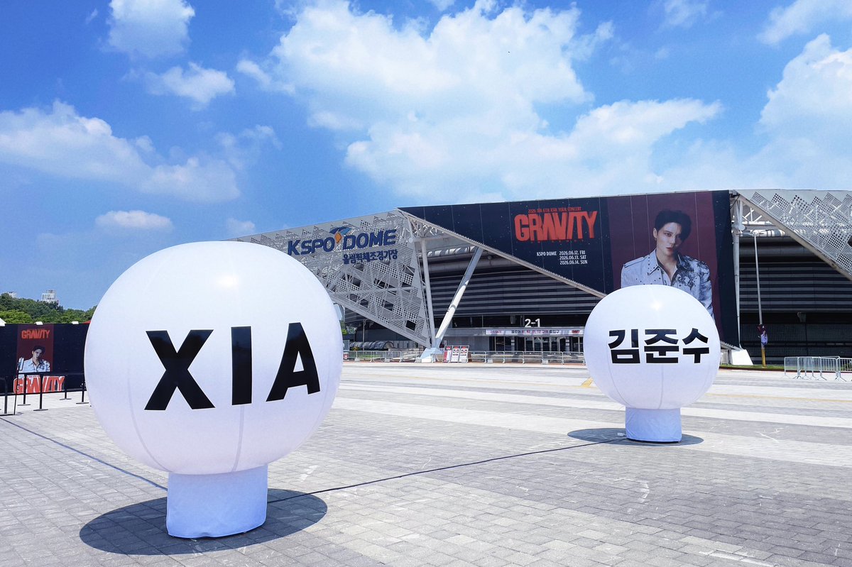 SPACEXIA's tweet photo. ✦ 　 　　 　 ·
 　 ˚ *　 .　 * ⋆ 　 .
    ˗ˋˏ  𝙓𝙄𝘼 𝙈𝙊𝙊𝙉  ˎˊ˗ 　✦
  ⋆ · 　    *            
 　　　  ⋆ ⊹　 ·  * ⊹
 　 ˚✧ ·

𝟮𝟬𝟮𝟲. 𝟬𝟲. 𝟭𝟮 - 𝟬𝟲. 𝟭𝟰

중력에 이끌려 준수와 코코넛들에게 다가온 샤달···♡ 반짝이는 여름밤, 소중한 추억이 되시기를 바랍니다.ᐟ https://t.co/RYA0gWBD4W