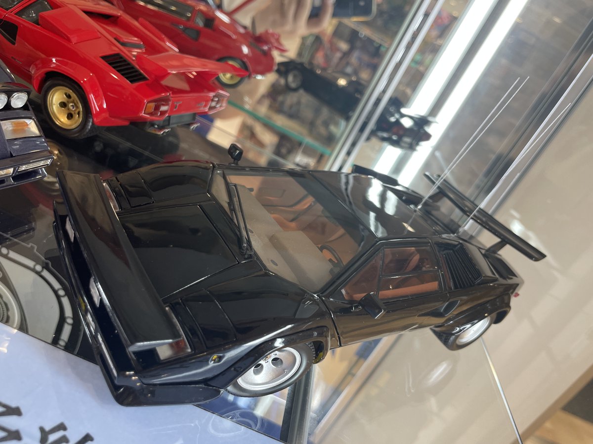 2Fではこれから発売予定のミニカーを展示中！！ 1/18 ﾌｪﾗｰﾘ 250GTO 1 