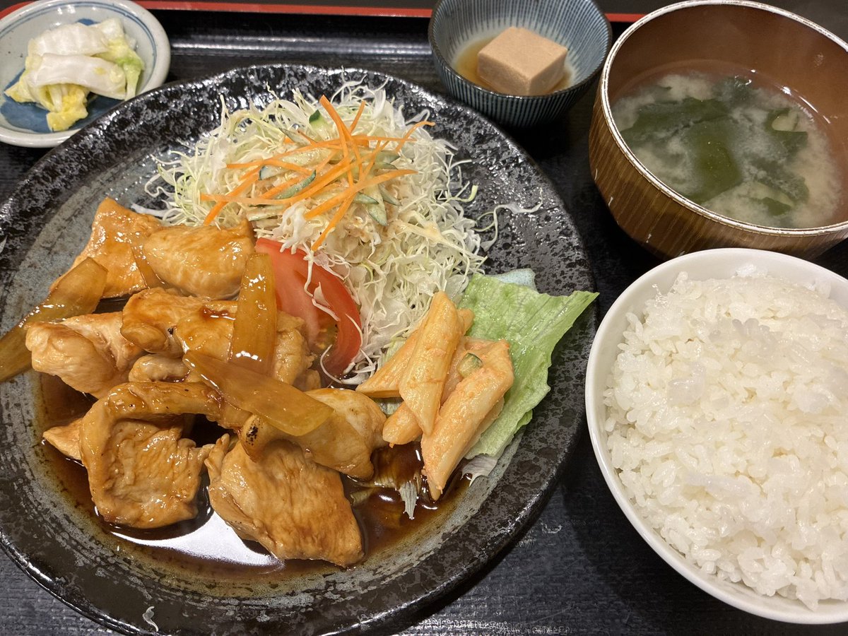 rayama71's tweet photo. 鶏肉の黒酢あん炒め https://t.co/5H1F8Kqui2