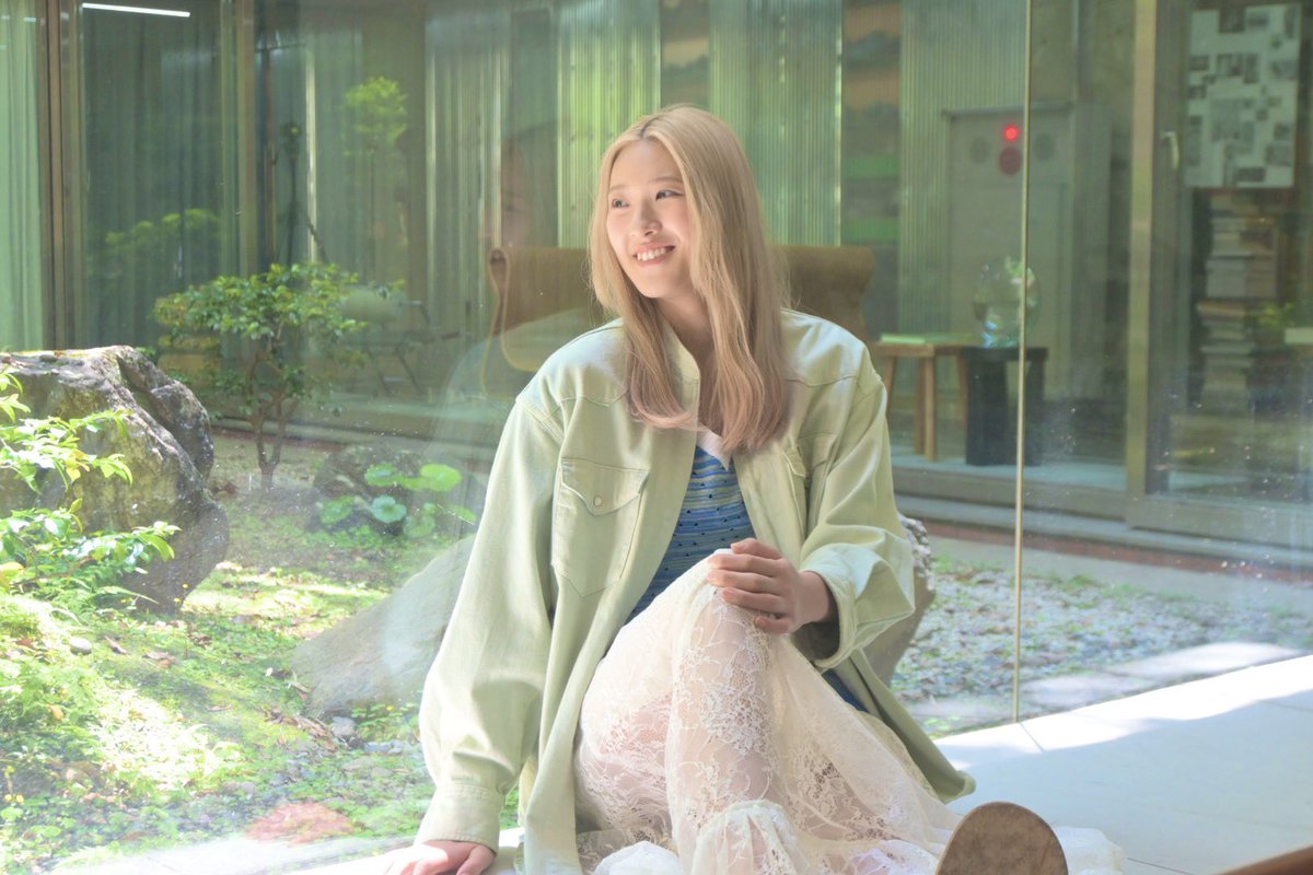 📸off shot. 初めての女性誌撮影。 可愛らしい雰囲気の写真を見て本人