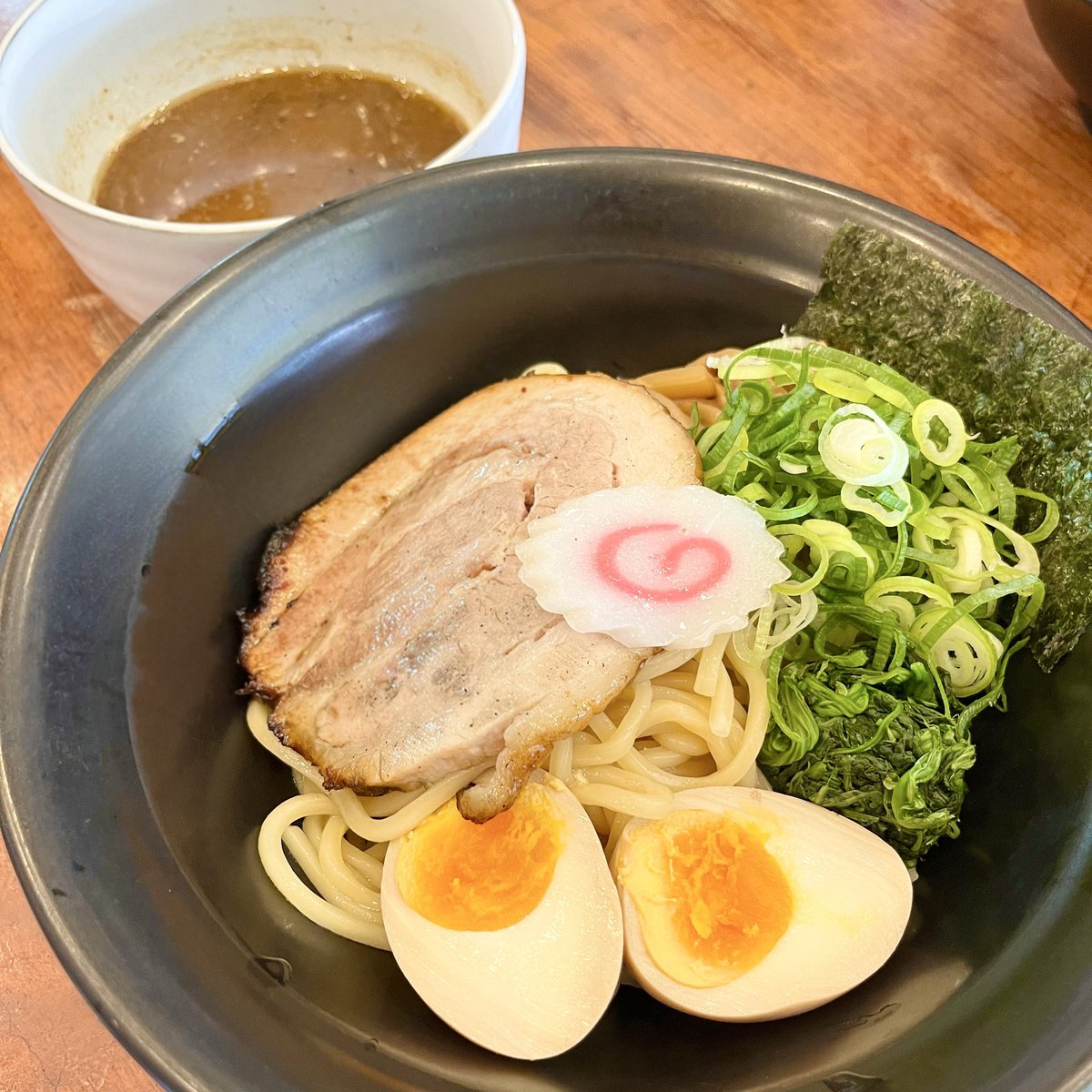 chi___ka31's tweet photo. つけめん🍜🤍◝✩

休憩中なので小盛にしました◝✩ https://t.co/QiXo0jKitq