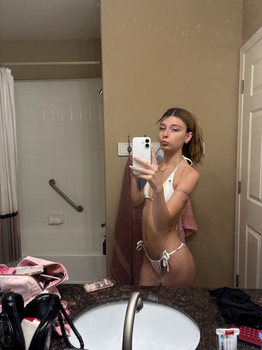 Claire Walker tweet media