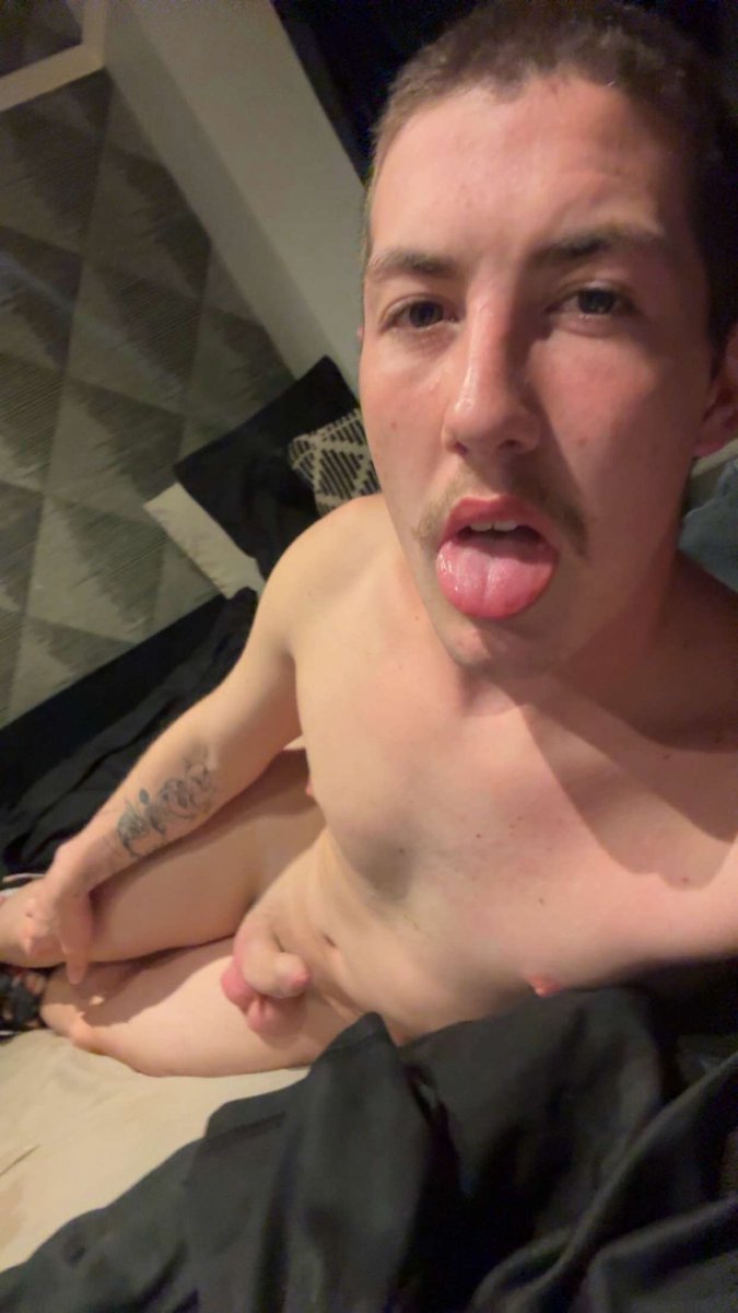 Daddy_master_69's tweet photo. Look at this 18 year old fag boy he was definitely born for it 

#fagboy #naked #18teenyearoldfag   #18teenyearoldshole #uselessfag #nothingbutahole https://t.co/fFa7z7XfEv
