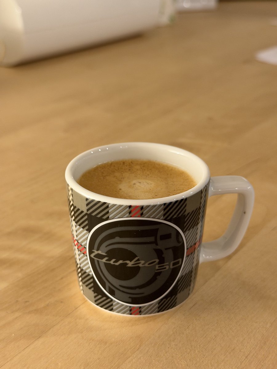 fernandezavocat's tweet photo. Café! C’est donc le café du dernier jour de la semaine, le café du vendredi qui va passer en mode délocalisé et prendre un peu d’avance le week-end. Voilà. Et sinon je vous souhaite de passer une bonne et agréable journée ! Go! ☕️ https://t.co/4fNXgqKNFc