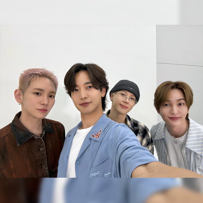 tbqkqqk222's tweet photo. 이거 그냥 밍키셀카에 얻어걸린사람들st잔아요 지금 https://t.co/b14Wbgxe7k