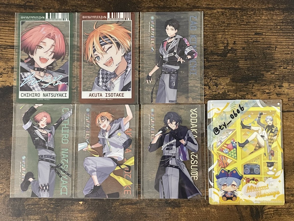 ty__0606's tweet photo. 【交換】18TRIP エイトリ おもライ クリアカード

譲)R千弥、あく太、太緒、夜鷹

求)
R琉衣、添、練牙
寄りN:添、練牙、宗氏
引き:添、練牙>宗氏,幾成,子夕ろ

・引きは2枚〜
・郵送交換
検索からもお気軽にお声掛けください。 https://t.co/R5R0A3FNkL