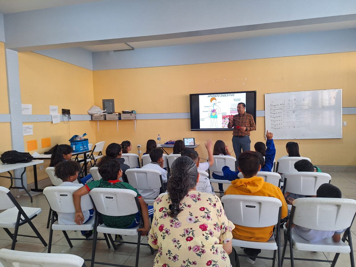 maxramirezags's tweet photo. Hoy llevamos el Programa de Alimentación Saludable en la Primaria Francisco de Rivero y Gutiérrez, una iniciativa que fortalece hábitos que impactan positivamente en la salud y el desarrollo de nuestras niñas y niños.

Max Ramírez, Diputado Local.

#SomosMax #MaxRamírez https://t.co/3BCyRD0D4n