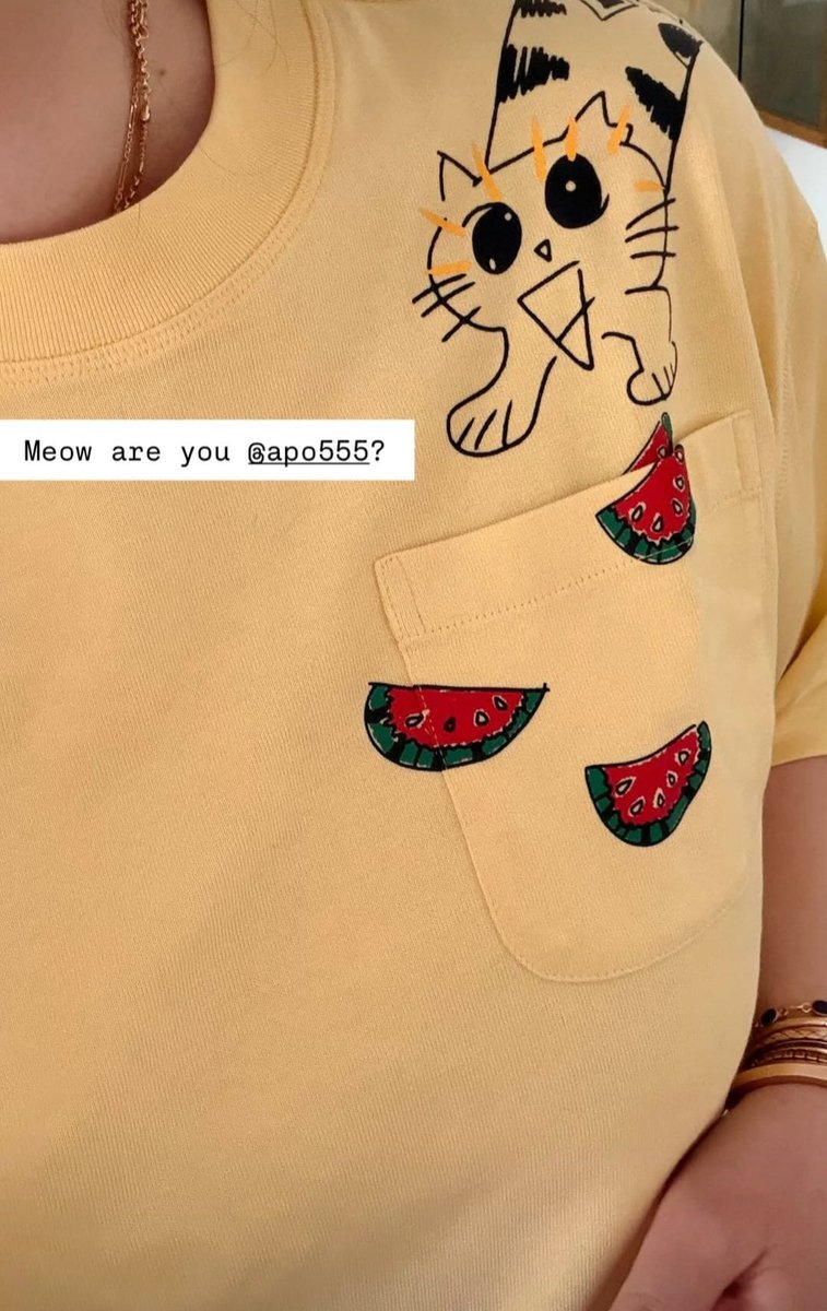 kyozahangdong's tweet photo. คุณ Lily Templeton สื่อของ WWD ใส่เสื้อคอลเลคชั่น apo555 แล้วแท็กอาโป 😆 น่ารักอ๊ะ

#ApoNattawin
#อาโป https://t.co/MJtgRycUPV