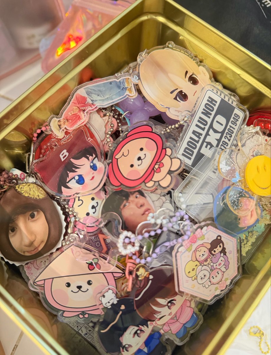 riniallabe's tweet photo. Koleksi freebies🤌🏻 https://t.co/F4fPGsPPFL