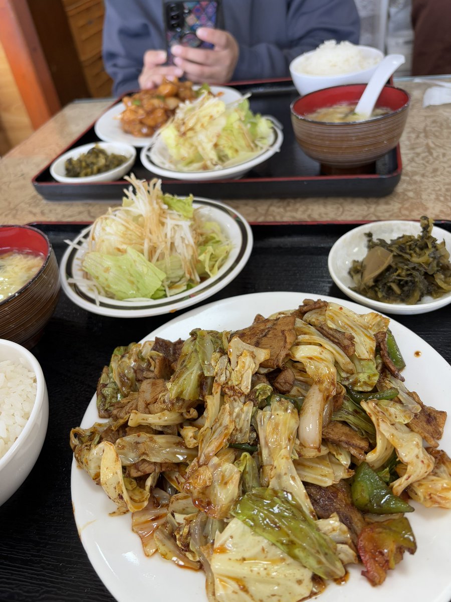 nsk_Jack's tweet photo. 熊本と言えば鑫龍美食

熊本での金龍美食と比べるせいで、福岡でお気に入りの定食屋や中華料理屋が見つけられないんだが
流石にそろそろ思い出補正かなと怪しんでた所でした

うむ、やはり最高に美味い！！！

多めに頼んで持ち帰り！ https://t.co/bzm1VzNPw6