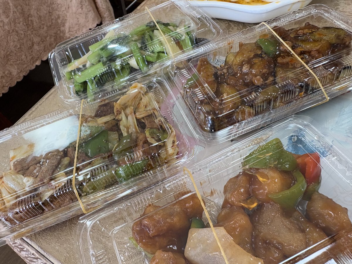nsk_Jack's tweet photo. 熊本と言えば鑫龍美食

熊本での金龍美食と比べるせいで、福岡でお気に入りの定食屋や中華料理屋が見つけられないんだが
流石にそろそろ思い出補正かなと怪しんでた所でした

うむ、やはり最高に美味い！！！

多めに頼んで持ち帰り！ https://t.co/bzm1VzNPw6