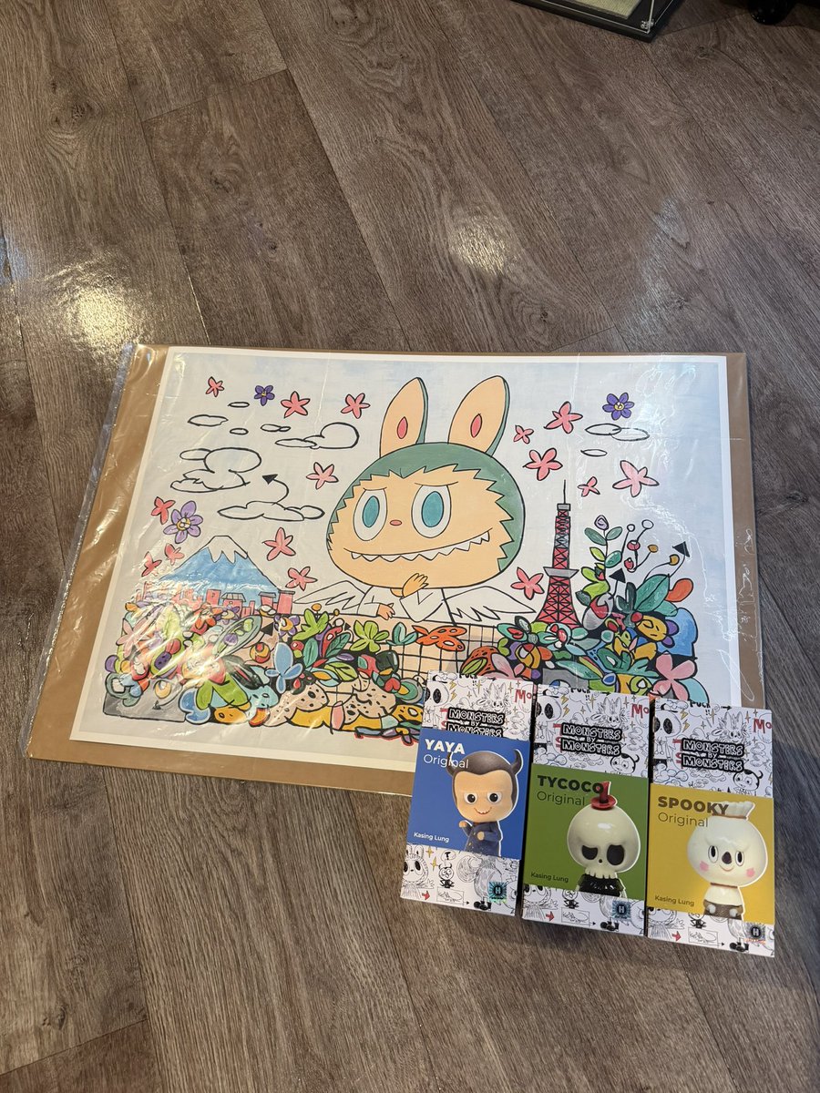 朝から、THE MONSTERS 10周年記念展へ！ フィギュアは1個も当たら
